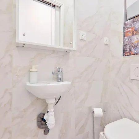 2 Bedroom Quartier Le Marais Free Netflix Paris